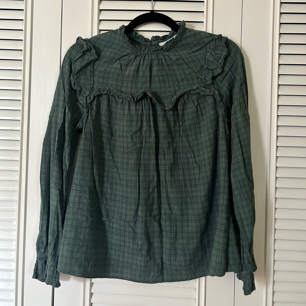 Medium ruffled forest green plaid long sleeve blouse